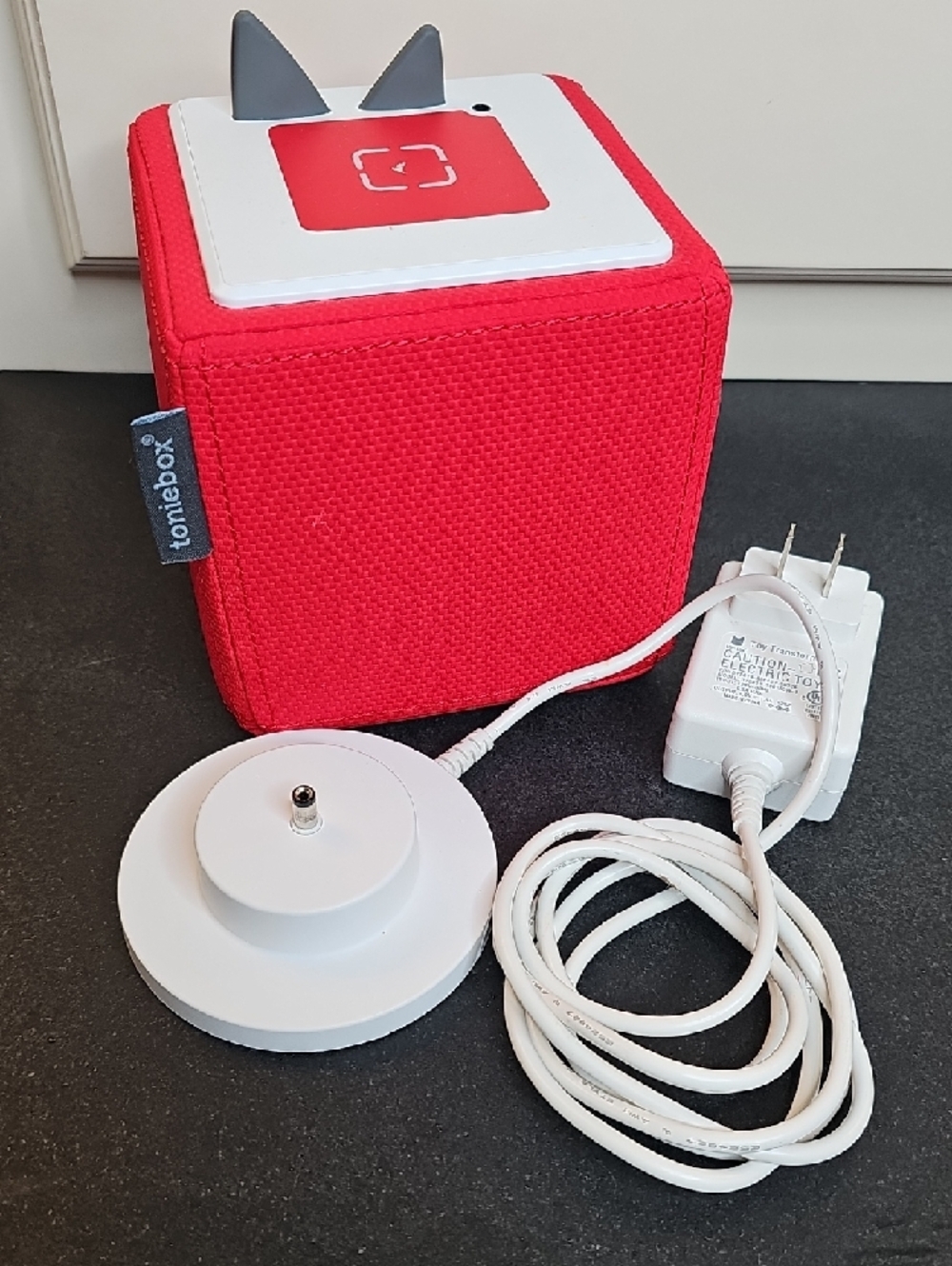 Toniebox Kids Audio Player - Bright Red With Charger - Picture 7 of 7